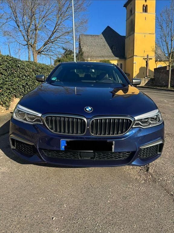 Gebraucht BMW M550 Performance 400 PS (294 kW) 2017 Blau Limousine