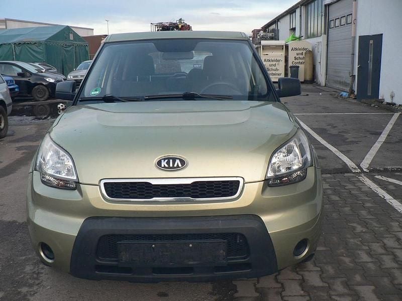 Grün Gebraucht 2009 Kia Soul Attract SUV | 2.599 € (Guter Preis) - Bild 1/4