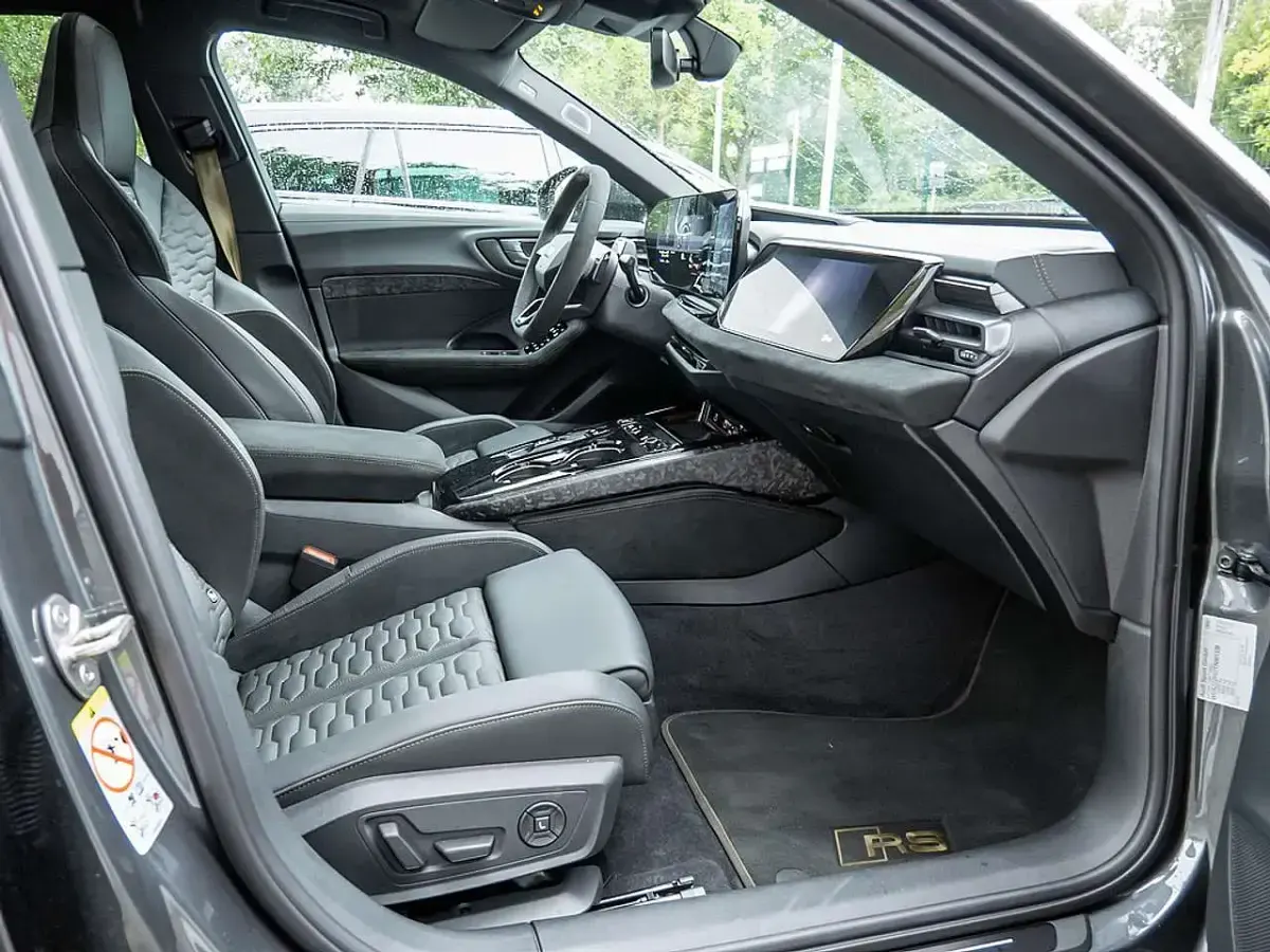 Gebraucht Audi RS5 Sport 639 PS (469 kW) 2026 Daytonagrau perleffekt Limousine