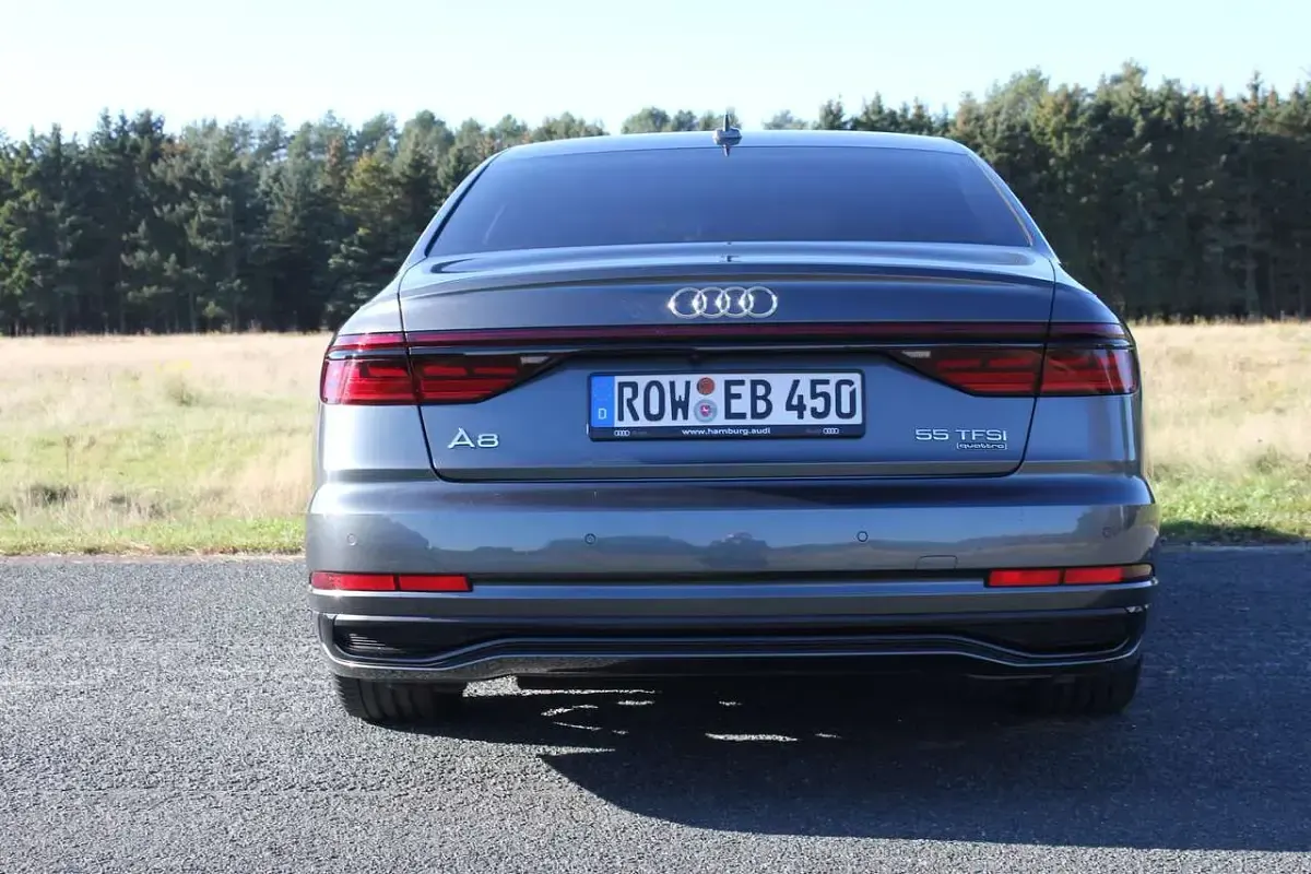 Gebraucht Audi A8 Comfort 340 PS (250 kW) 2022 Grau Limousine