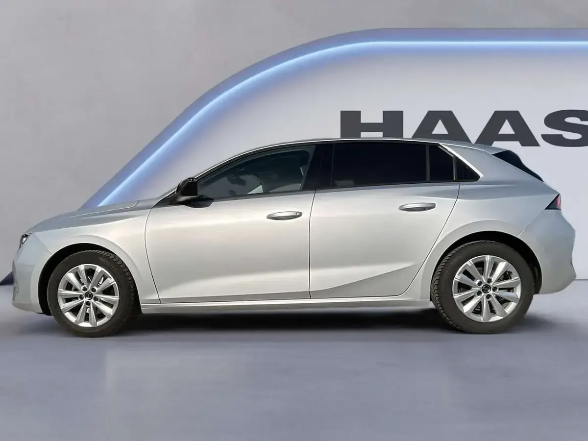 Usata Opel Astra Enjoy 110 CV (80 kW) 2023 Argento Berlina