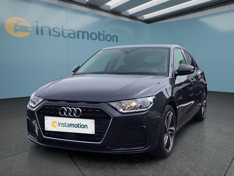 Grau Gebraucht 2025 Audi A1 Sportback Kleinwagen | 23.599 € (Guter Preis) - Bild 1/4