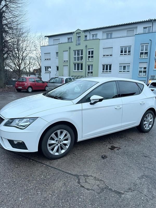 Gebraucht Seat Leon 130 PS (95 kW) 2020 Weiß Kleinwagen