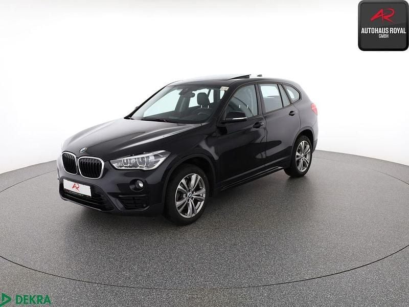Saphirschwarz Gebraucht 2017 BMW X1 Sport Line SUV | 23.880 € (Guter Preis) - Bild 1/4