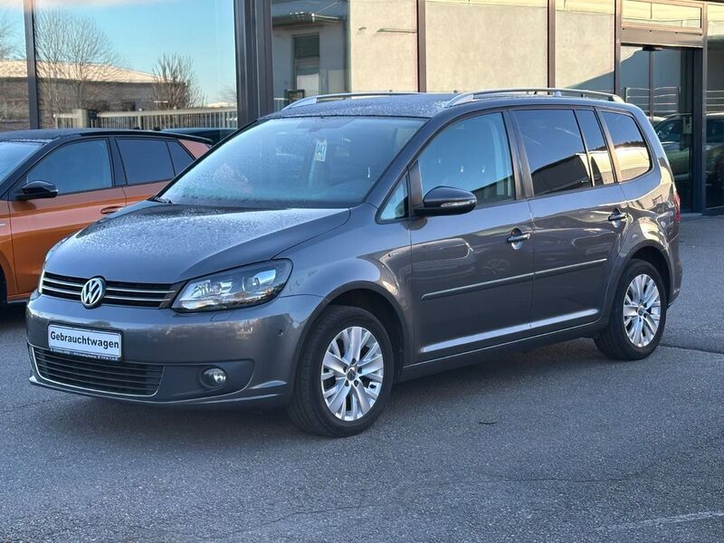Grau Gebraucht 2013 VW Touran Life Van / Kleinbus | 10.180 € (Guter Preis) - Bild 1/4