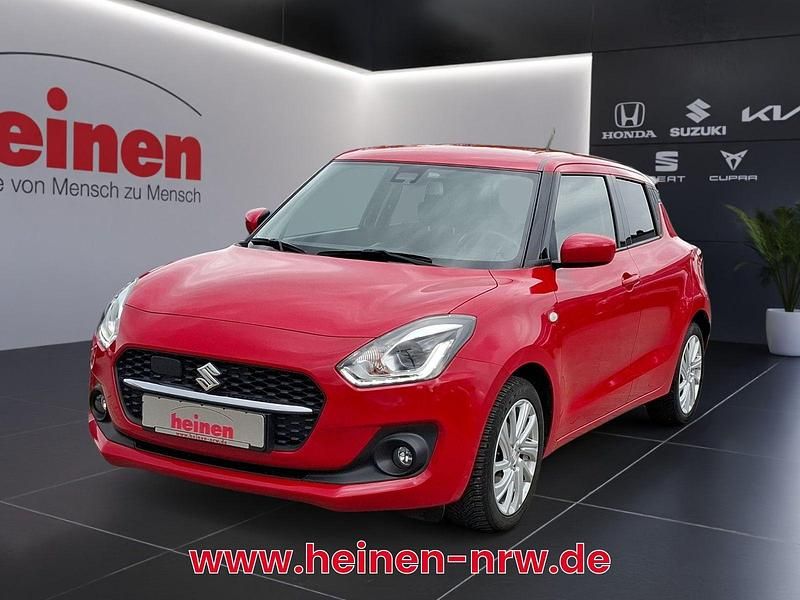 Rot Gebraucht 2021 Suzuki Swift Comfort Kleinwagen | 13.698 € (Fairer Preis) - Bild 1/4