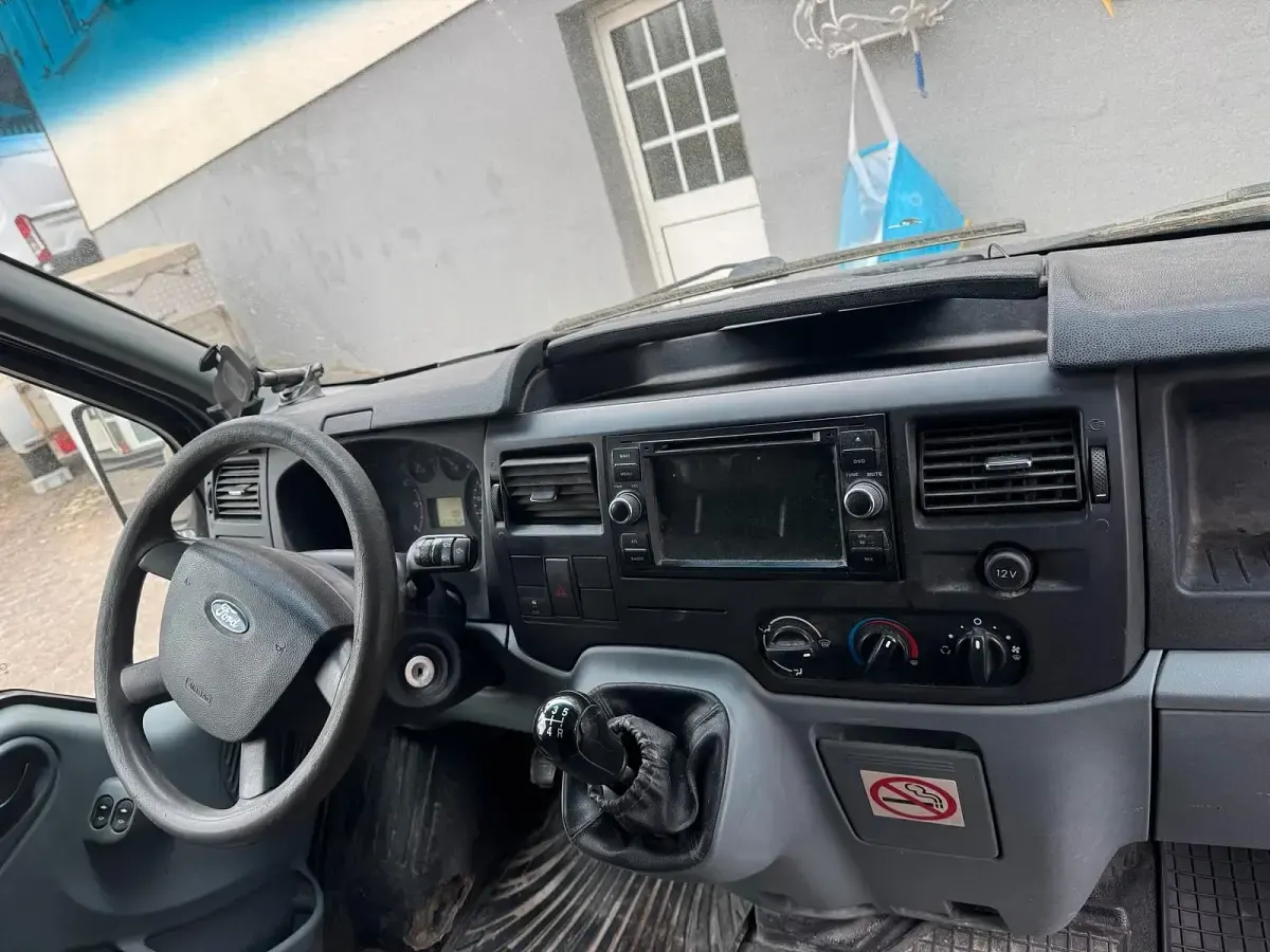 Używany Ford Transit 101 KM (74 kW) 2009 Niebieski Minivan