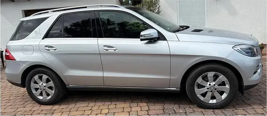 Gebraucht Mercedes ML350 258 PS (189 kW) 2014 Silber SUV