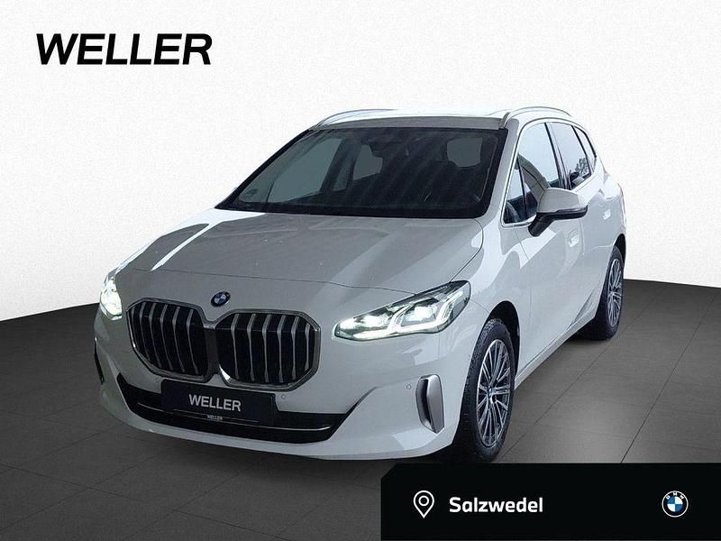 Gebraucht BMW 220 Luxury Line 163 PS (119 kW) 2024 Weiß Van / Kleinbus