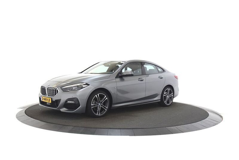 Grau Gebraucht 2024 BMW 218 M Sport Coupé | 30.219 € (Guter Preis) - Bild 1/4