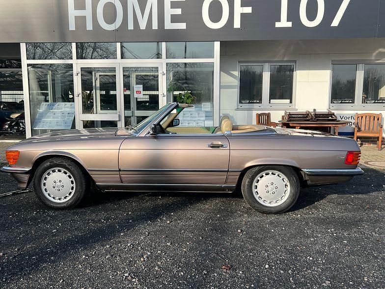 Gebraucht Mercedes 560 231 PS (169 kW) 1988 Braun Cabrio