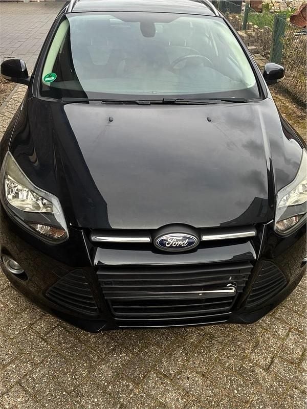 Second-hand Ford Focus 125 CP (91 kW) 2012 Negru Break