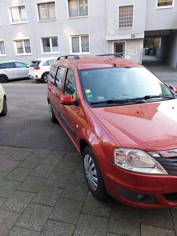 Rot Gebraucht 2013 Dacia Logan MCV Limousine | 5.000 € (Fairer Preis) - Bild 1/1