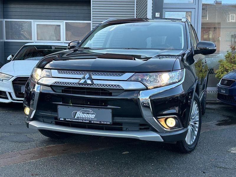 Schwarz Gebraucht 2019 Mitsubishi Outlander Plus SUV | 17.500 € (Guter Preis) - Bild 1/4