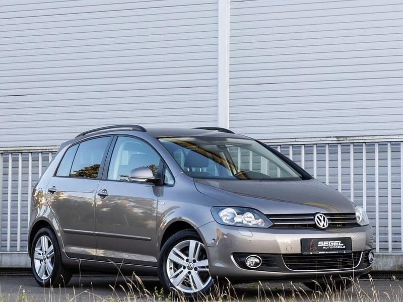Braun Gebraucht 2013 VW Golf VII Life Limousine | 9.990 € (Fairer Preis) - Bild 1/4