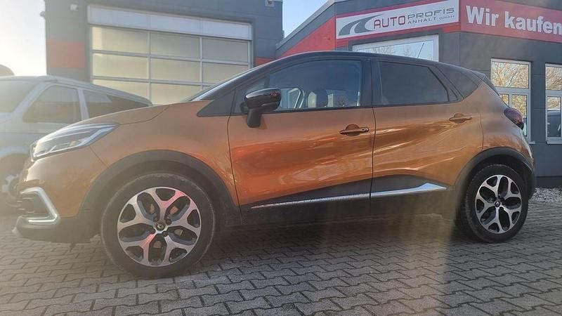Gebraucht Renault Captur Intens 118 PS (86 kW) 2018 Taklamakam orange met (metallic) SUV