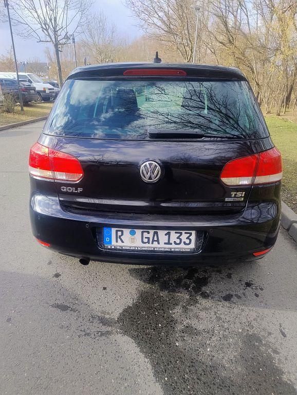 Gebraucht VW Golf VI 105 PS (77 kW) 2010 Schwarz Kleinwagen