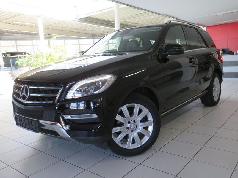 Schwarz Gebraucht 2012 Mercedes ML250 SUV | 19.480 € (Fairer Preis) - Bild 1/4