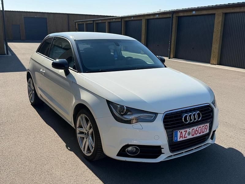 Gebraucht Audi A1 122 PS (89 kW) 2011 Weiß Kleinwagen
