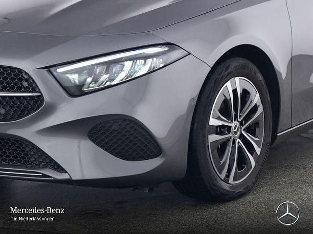 Gebraucht Mercedes A200 Progressive 163 PS (119 kW) 2023 Grau Kleinwagen