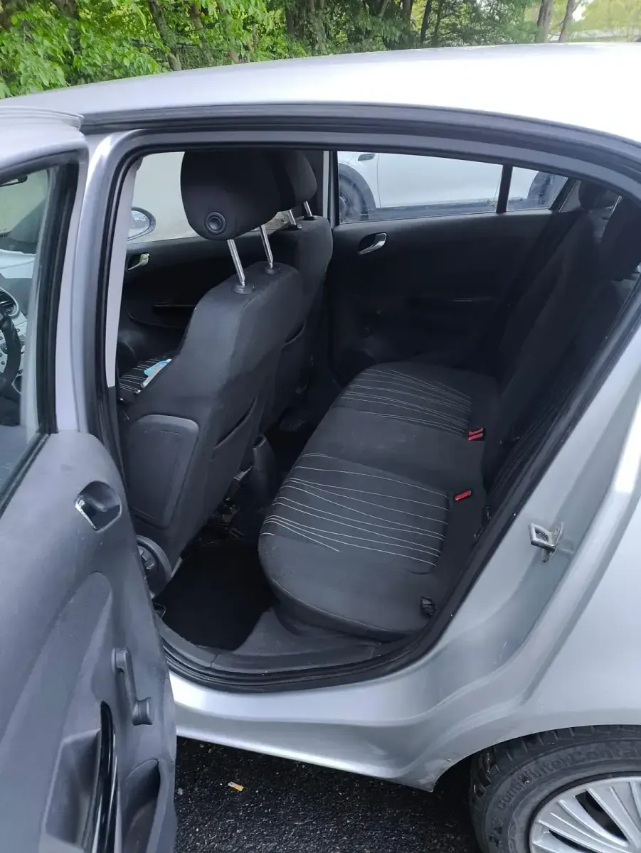 Gebraucht Opel Corsa 80 PS (58 kW) 2010 Grau Kleinwagen