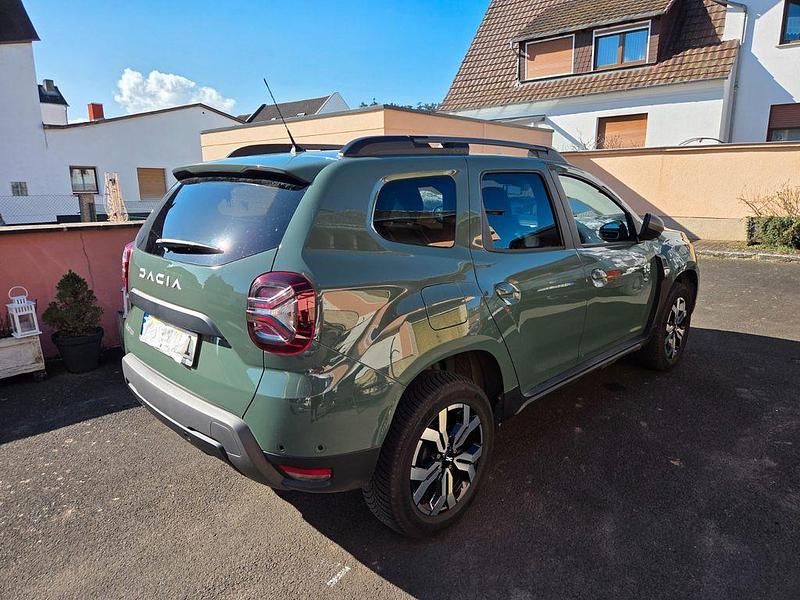 Gebraucht Dacia Duster Journey 131 PS (96 kW) 2023 Grün SUV