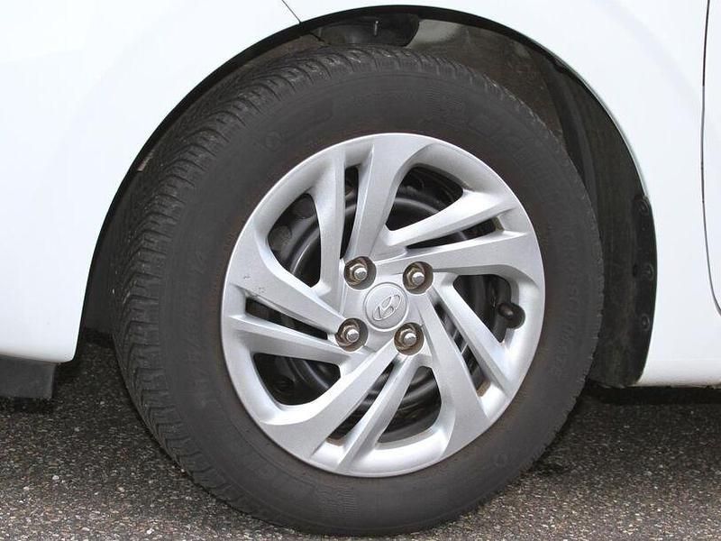 Gebraucht Hyundai i10 Select 100 PS (73 kW) 2020 Weiß Kleinwagen