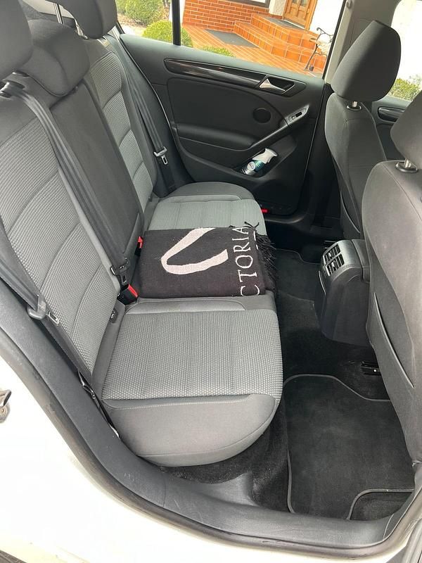 Gebraucht VW Golf VI 122 PS (89 kW) 2009 Weiß Kleinwagen