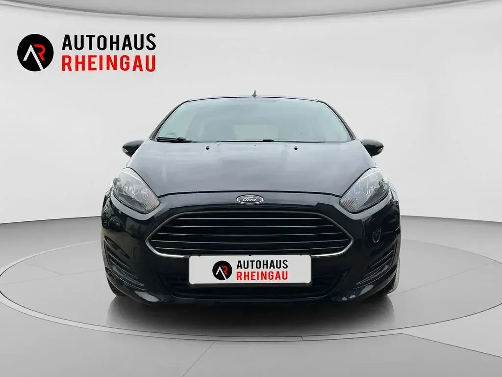 Second-hand Ford Fiesta SYNC Edition 65 CP (47 kW) 2014 Negru Hatchback