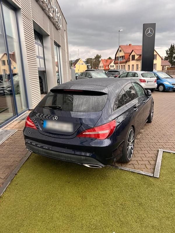 Gebraucht Mercedes CLA180 120 PS (88 kW) 2018 Blau Limousine