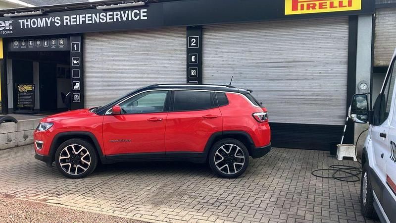 Gebraucht Jeep Compass Limited 150 PS (110 kW) 2021 Rot SUV