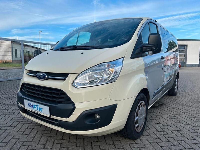 Silber Gebraucht 2017 Ford Transit Tourneo Trend Van / Kleinbus | 11.900 € - Bild 1/4