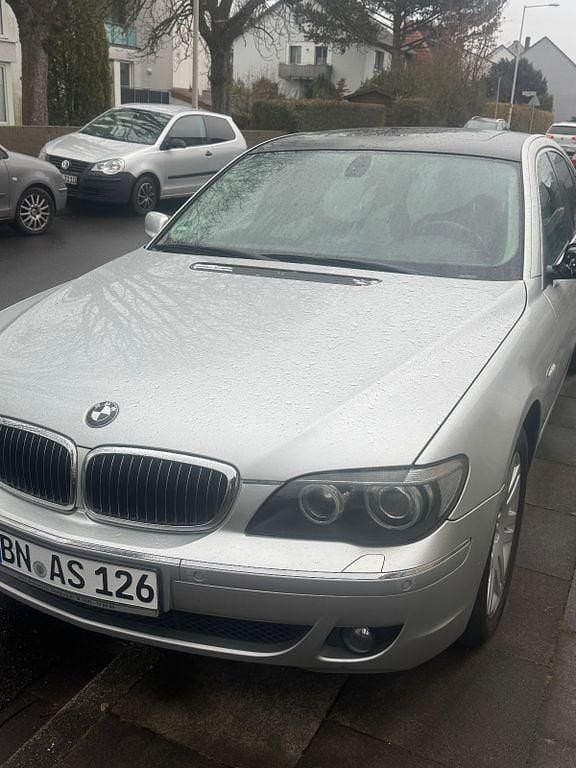Gebraucht BMW 730 258 PS (189 kW) 2007 Silber Limousine