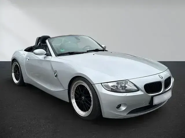 Gebraucht BMW Z4 Sport Line 286 PS (210 kW) 2004 Silber Cabrio