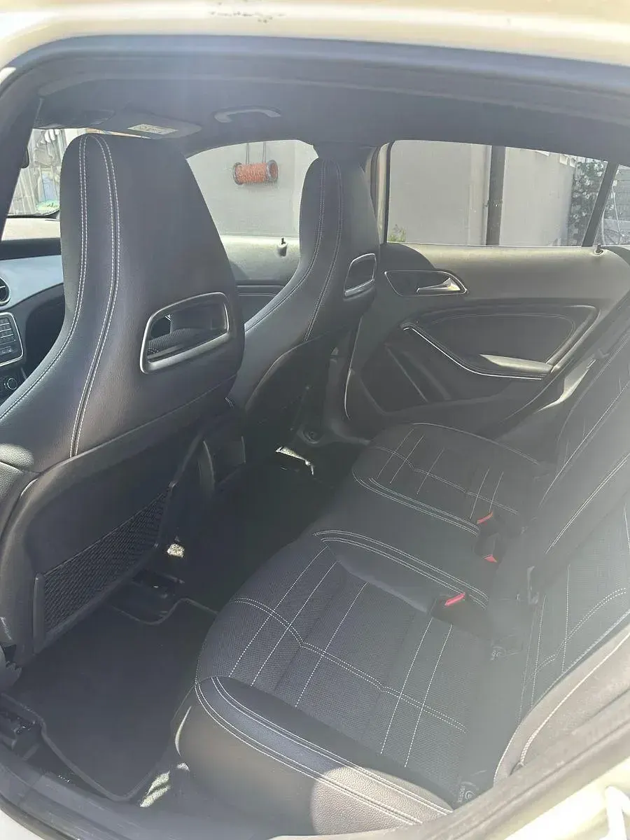 Gebraucht Mercedes GLA180 122 PS (89 kW) 2017 Weiß SUV
