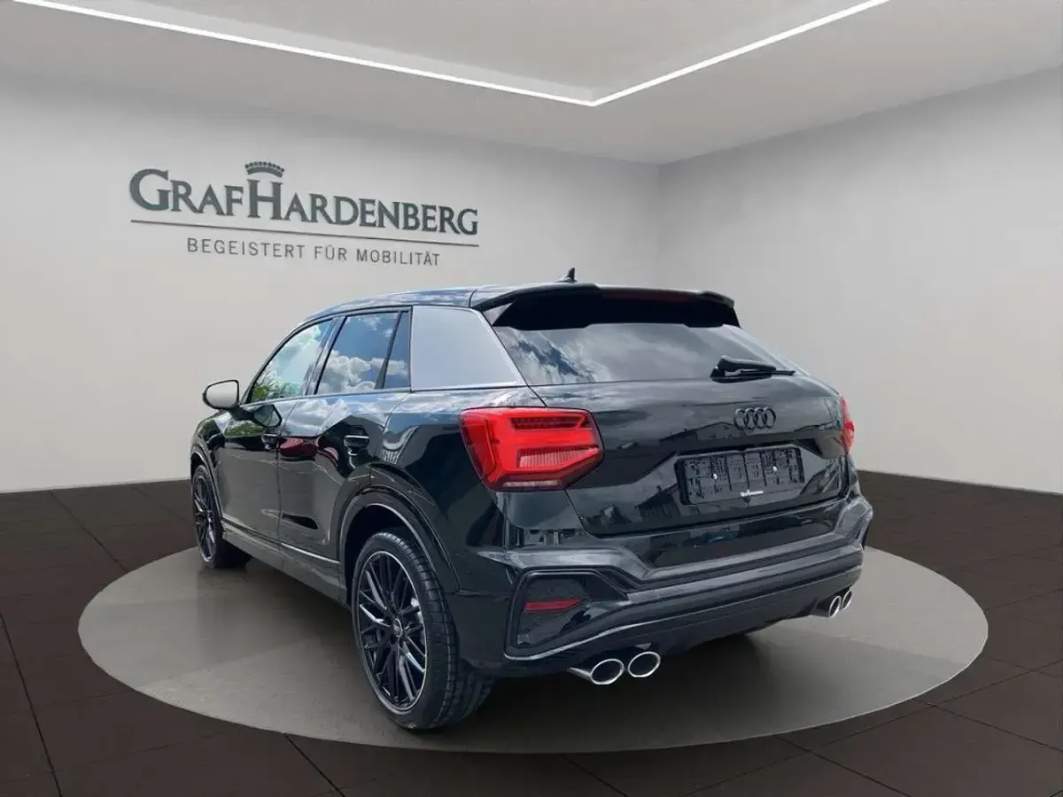 Neu Audi SQ2 300 PS (220 kW) 2026 Mythosschwarz metallic SUV