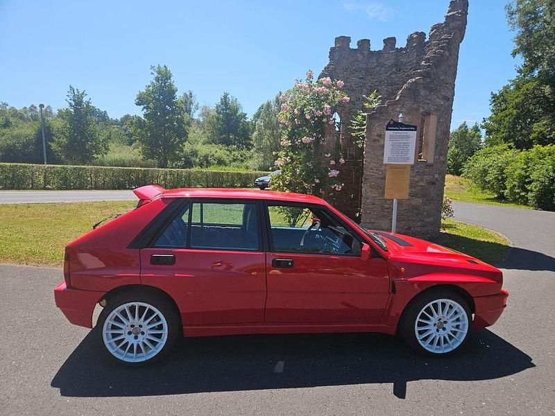 Gebraucht Lancia Delta 211 PS (155 kW) 1993 Rot Kleinwagen