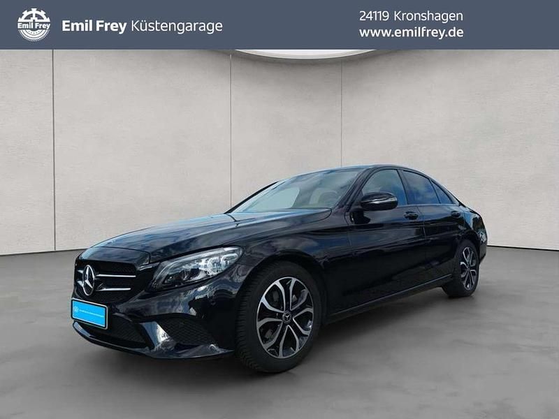 Schwarz Gebraucht 2021 Mercedes C180 Avantgarde Limousine | 26.980 € (Guter Preis) - Bild 1/4