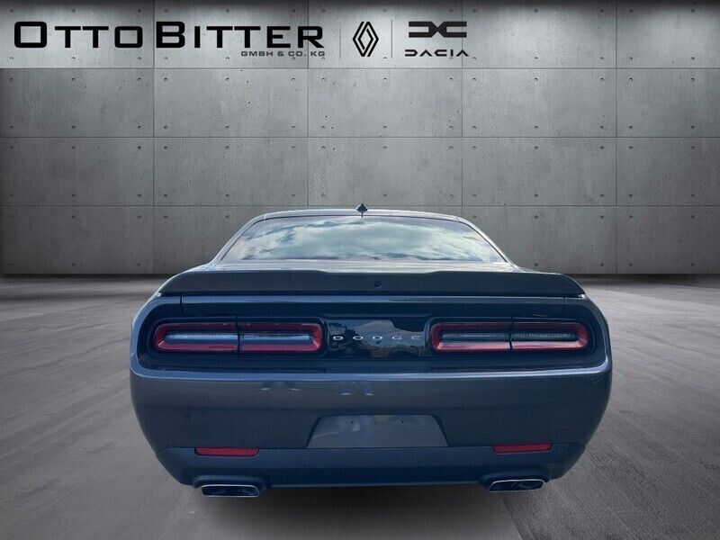 Gebraucht Dodge Challenger 377 PS (277 kW) 2022 Pau granite crystal Coupé