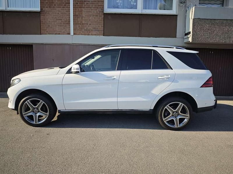 Weiß Gebraucht 2016 Mercedes GLE250 SUV | 29.250 € (Etwas zu teuer) - Bild 1/4