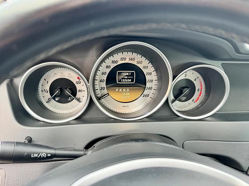 Gebraucht Mercedes C220 170 PS (125 kW) 2011 Gelb Limousine