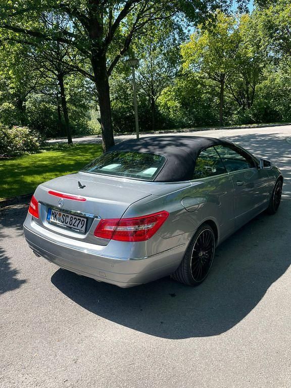 Gebraucht Mercedes E250 Avantgarde 204 PS (150 kW) 2012 Grau Cabrio