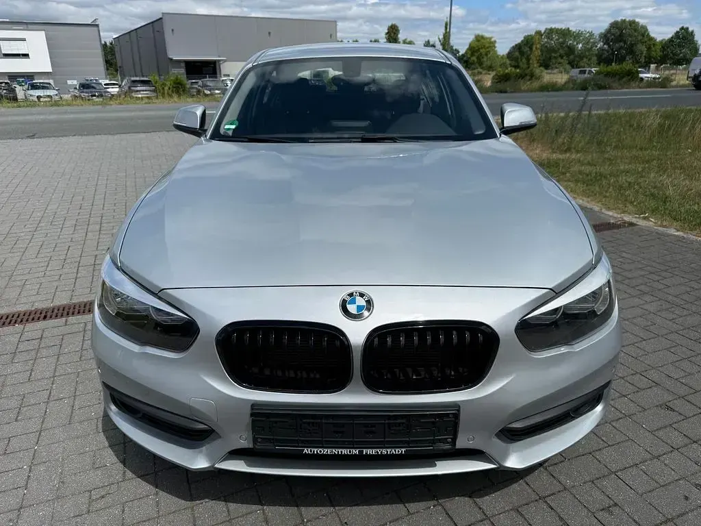 Gebraucht BMW 116 116 PS (85 kW) 2019 Silber Kleinwagen