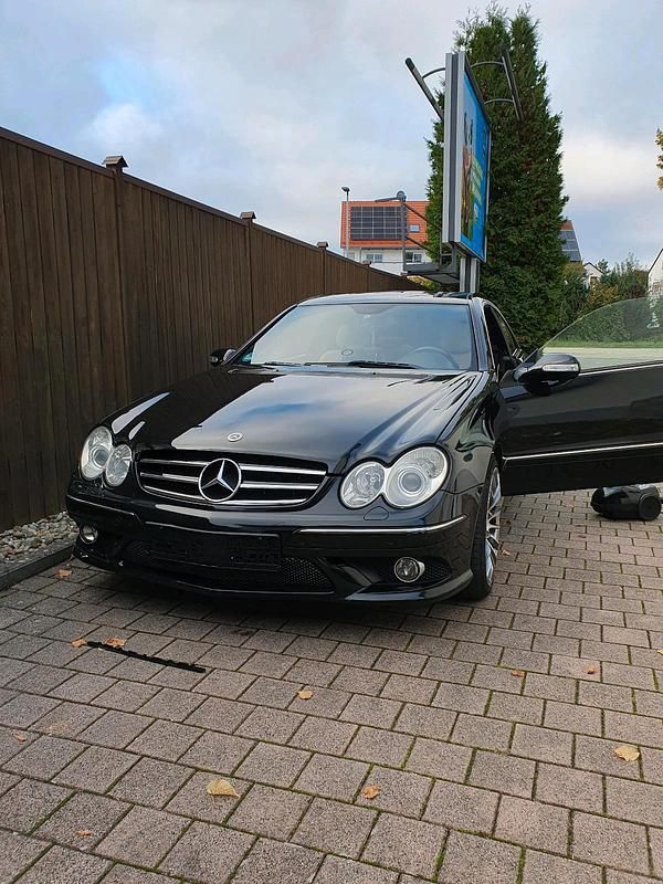 Schwarz Gebraucht 2008 Mercedes CLK280 AMG Coupé | 9.500 € (Fairer Preis) - Bild 1/4