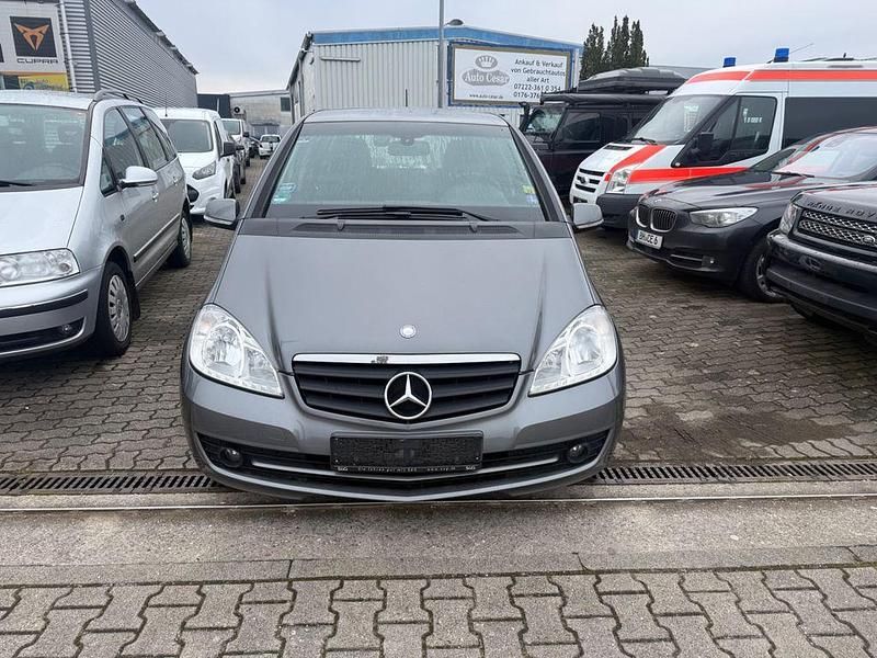 Gebraucht Mercedes A160 95 PS (69 kW) 2011 Grau Limousine