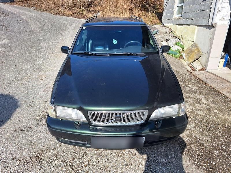 Gebraucht Volvo V70 193 PS (141 kW) 1998 Grün Kombi