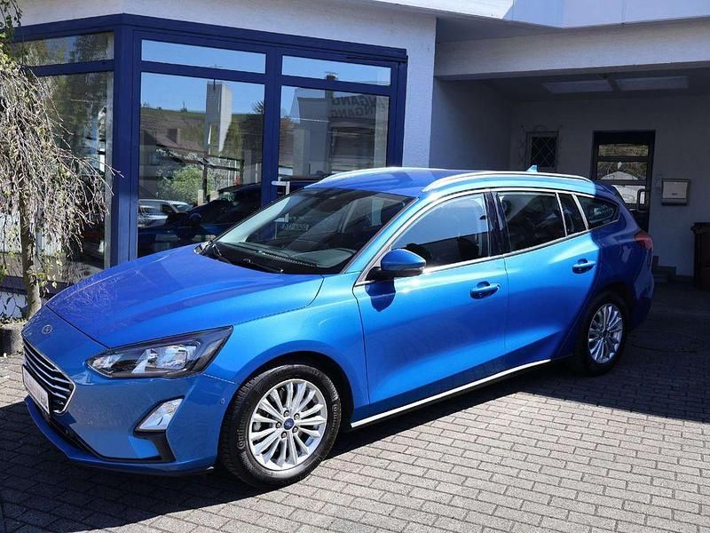 Używany Ford Focus Titanium 125 KM (91 kW) 2021 Niebieski Kombi