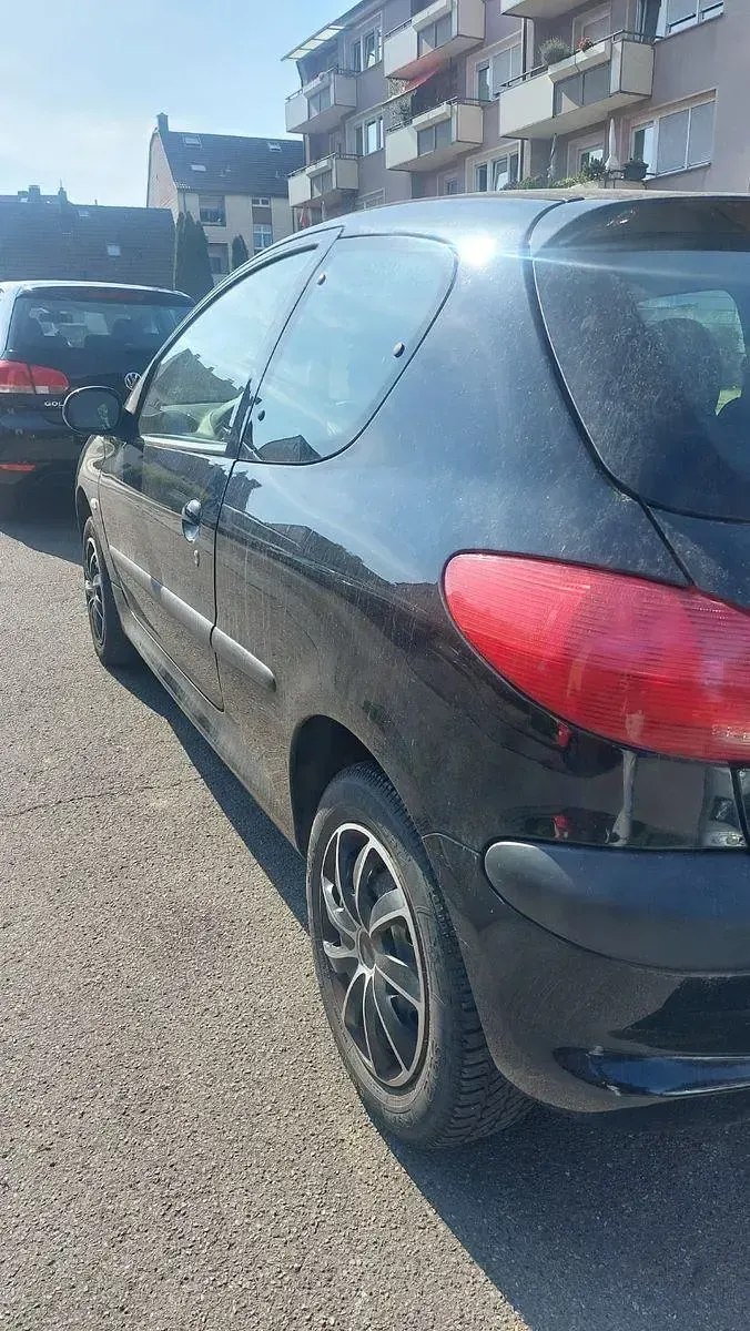 Gebraucht Peugeot 206 75 PS (55 kW) 2003 Schwarz Limousine
