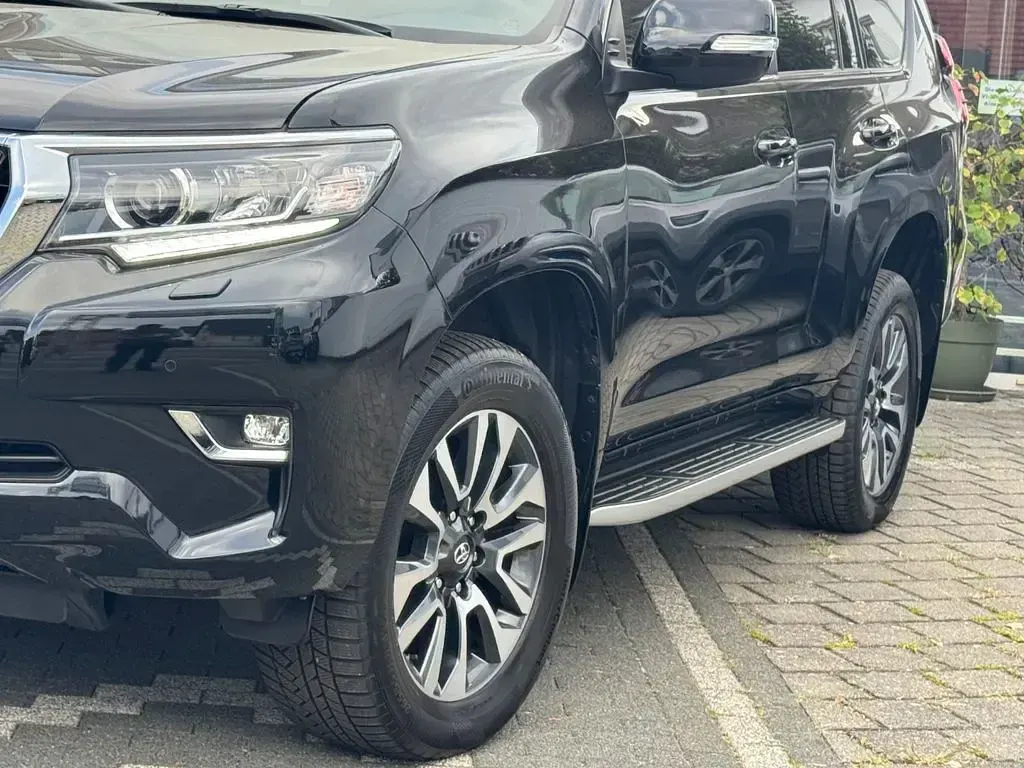 Gebraucht Toyota Land Cruiser Executive 204 PS (150 kW) 2023 Schwarz SUV