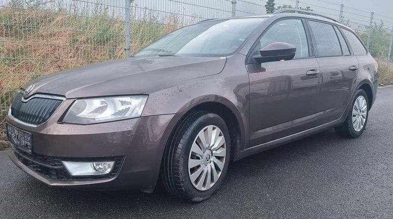 Braun Gebraucht 2014 Skoda Octavia Limousine | 5.990 € (Fairer Preis) - Bild 1/4